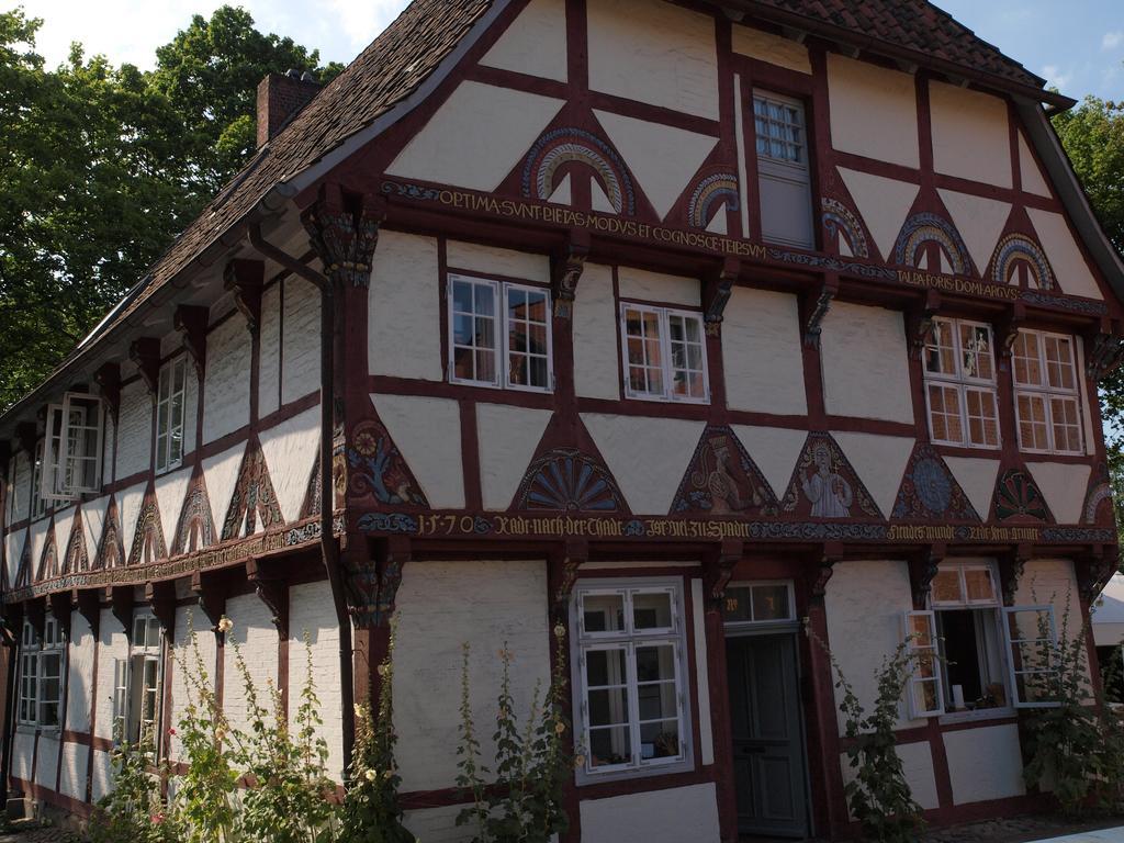 Klosterkrug Apartments リューネブルク エクステリア 写真